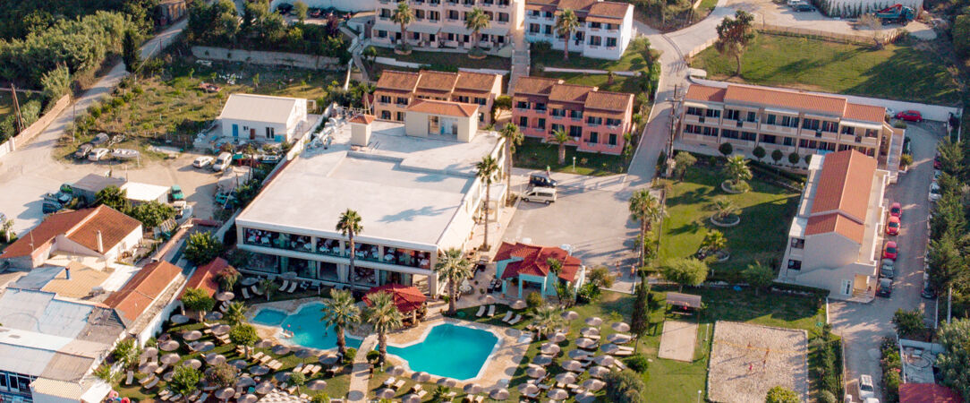 Robolla Beach Aparthotel ★★★★ - Séjour méditerranéen authentique sur la côte nord de Corfou. - Corfou, Grèce