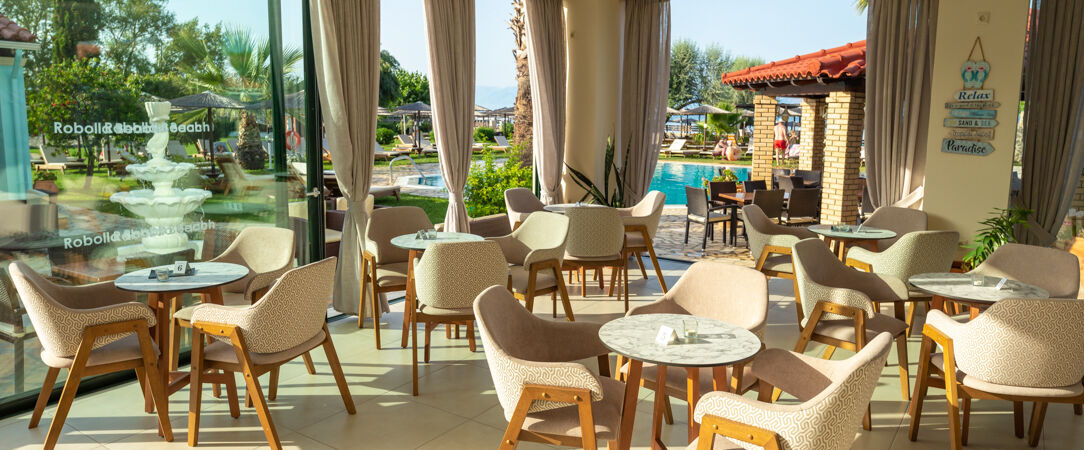 Robolla Beach Aparthotel ★★★★ - Séjour méditerranéen authentique sur la côte nord de Corfou. - Corfou, Grèce