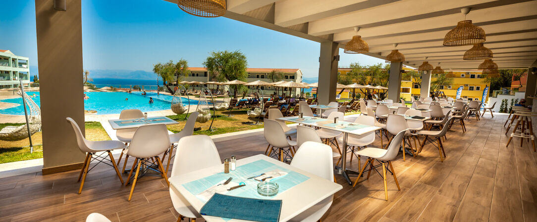Robolla Beach Aparthotel ★★★★ - Séjour méditerranéen authentique sur la côte nord de Corfou. - Corfou, Grèce