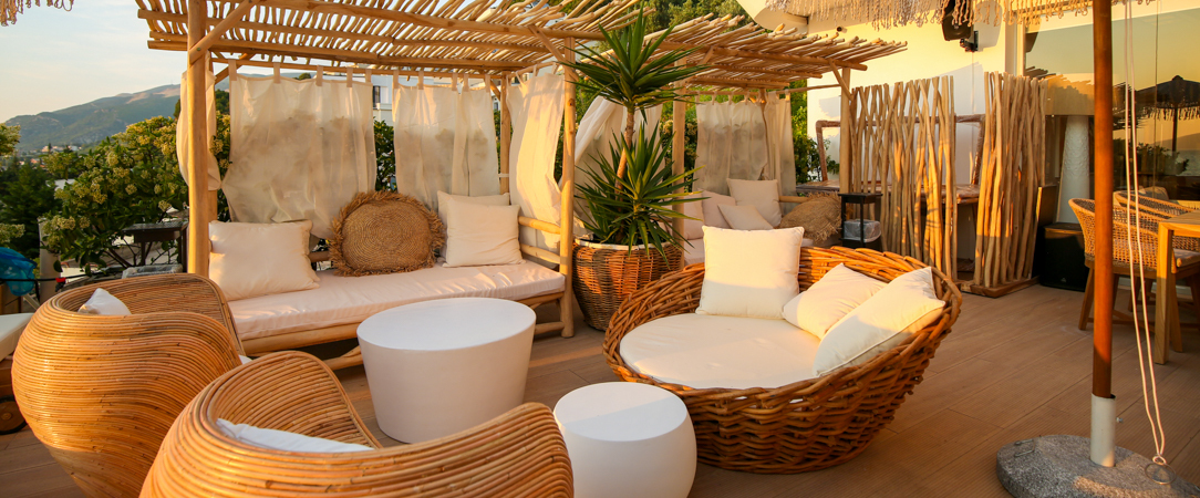 Regina Blu Hotel ★★★★★ - Écrin méditerranéen en surplomb de la mer Ionienne, sur la Riviera albanaise. - Vlora, Albanie