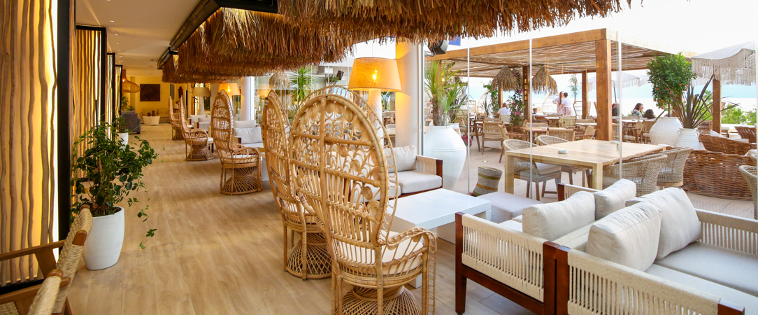 Regina Blu Hotel ★★★★★ - Écrin méditerranéen en surplomb de la mer Ionienne, sur la Riviera albanaise. - Vlora, Albanie
