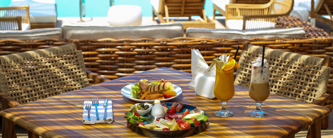 Regina Blu Hotel ★★★★★ - Écrin méditerranéen en surplomb de la mer Ionienne, sur la Riviera albanaise. - Vlora, Albanie
