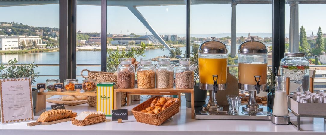 Golden Tulip Hotel & Rooftop Martigues Provence ★★★★ - Une halte pratique et ensoleillée entre étang, ville et mer. - Martigues, France