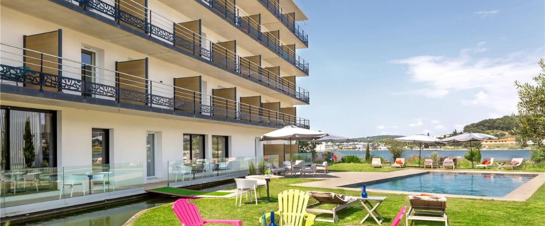 Golden Tulip Hotel & Rooftop Martigues Provence - Une halte pratique et ensoleillée entre étang, ville et mer. - Martigues, France
