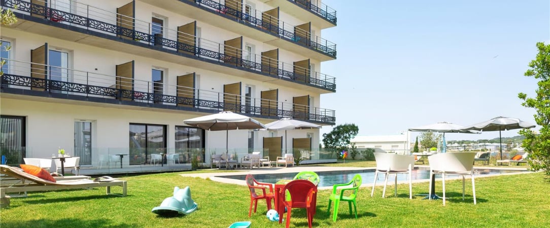 Golden Tulip Hotel & Rooftop Martigues Provence - Une halte pratique et ensoleillée entre étang, ville et mer. - Martigues, France