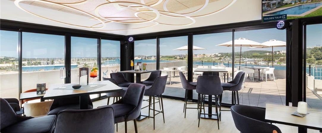 Golden Tulip Hotel & Rooftop Martigues Provence - Une halte pratique et ensoleillée entre étang, ville et mer. - Martigues, France