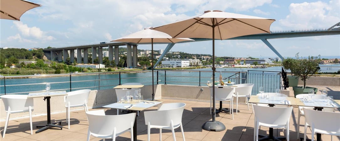 Golden Tulip Hotel & Rooftop Martigues Provence - Une halte pratique et ensoleillée entre étang, ville et mer. - Martigues, France