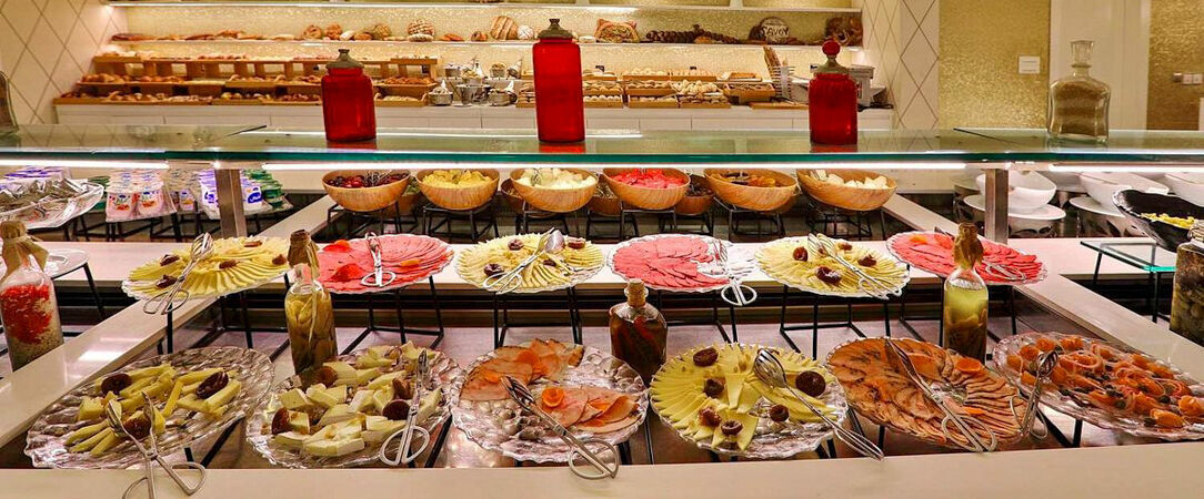 Savoy Le Grand Hotel Marrakech ★★★★★ - Un hôtel somptueux entre opulence et raffinement, au cœur de Marrakech. - Marrakech, Maroc