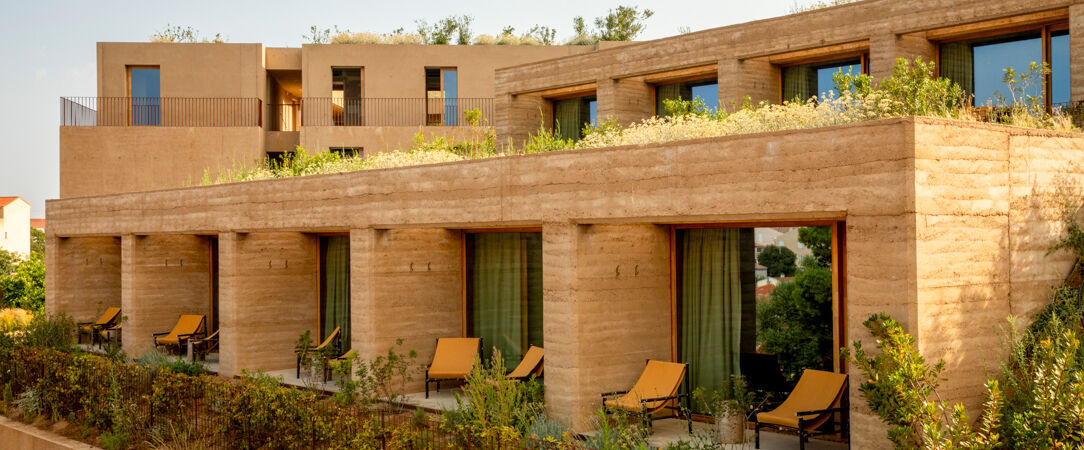Hôtel Mylos – Cargèse ★★★★ - Une adresse cosy en Corse pour un éveil des sens avec vue mer à l’ombre des pins. - Corse, France