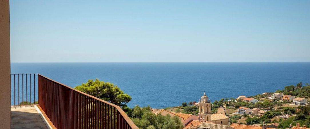 Hôtel Mylos – Cargèse ★★★★ - Une adresse cosy en Corse pour un éveil des sens avec vue mer à l’ombre des pins. - Corse, France