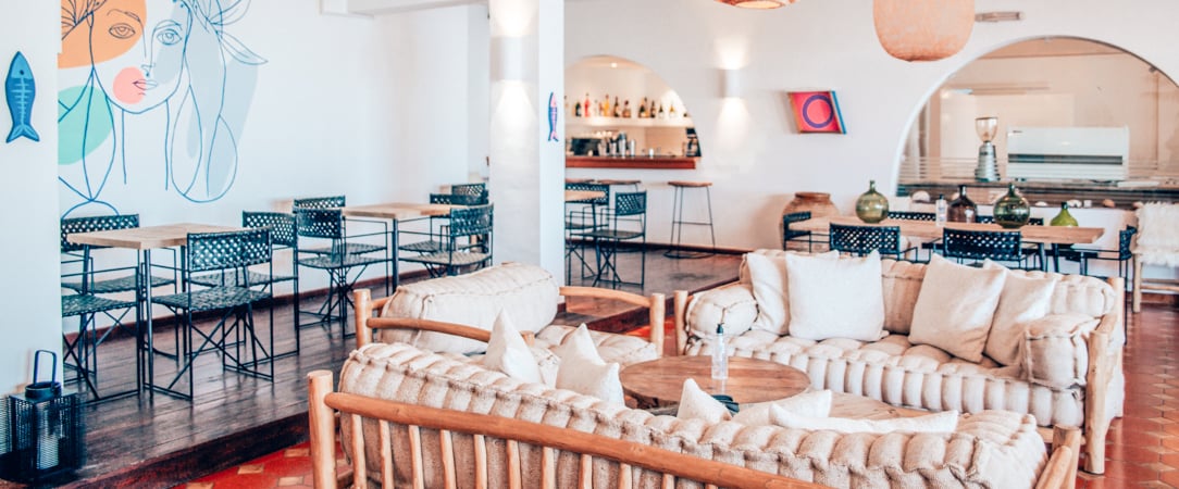 Paros Holiday Sun Hotel ★★★★ - Rêve blanc et bleu, confort parfait sous la douceur du soleil des Cyclades à Paros. - Île de Paros, Grèce