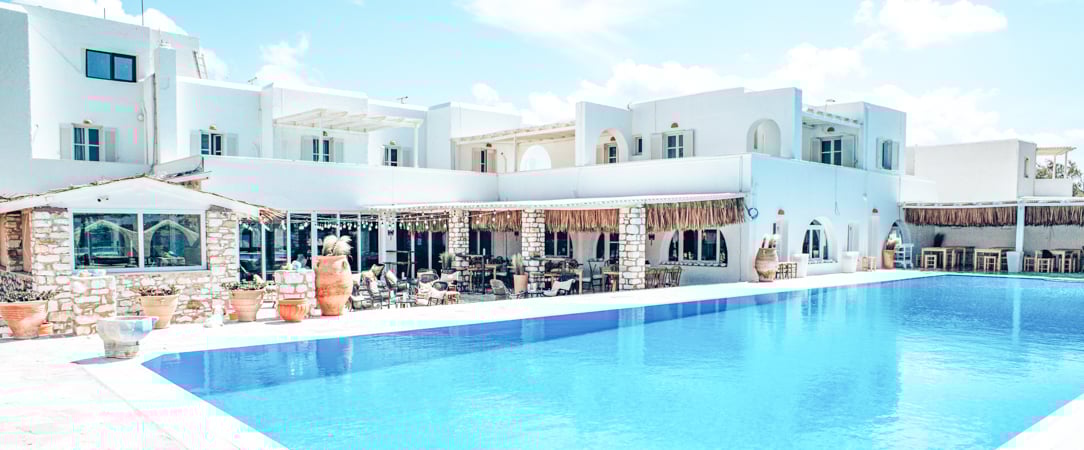 Paros Holiday Sun Hotel ★★★★ - Rêve blanc et bleu, confort parfait sous la douceur du soleil des Cyclades à Paros. - Île de Paros, Grèce