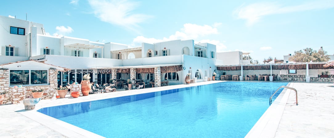 Paros Holiday Sun Hotel ★★★★ - Rêve blanc et bleu, confort parfait sous la douceur du soleil des Cyclades à Paros. - Île de Paros, Grèce