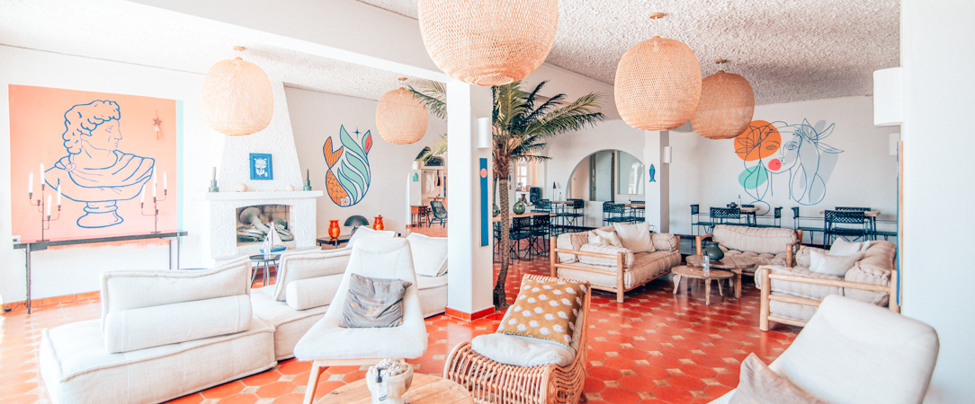 Paros Holiday Sun Hotel ★★★★ - Rêve blanc et bleu, confort parfait sous la douceur du soleil des Cyclades à Paros. - Île de Paros, Grèce