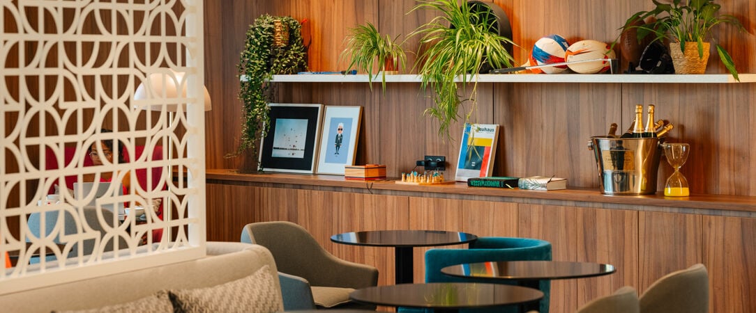 Novotel Paris Centre Tour Eiffel ★★★★ - Une adresse contemporaine sur les quais de Seine, idéale pour explorer Paris à pied. - Paris, France