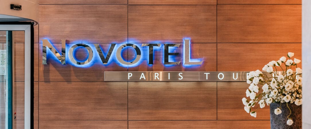 Novotel Paris Centre Tour Eiffel ★★★★ - Une adresse contemporaine sur les quais de Seine, idéale pour explorer Paris à pied. - Paris, France