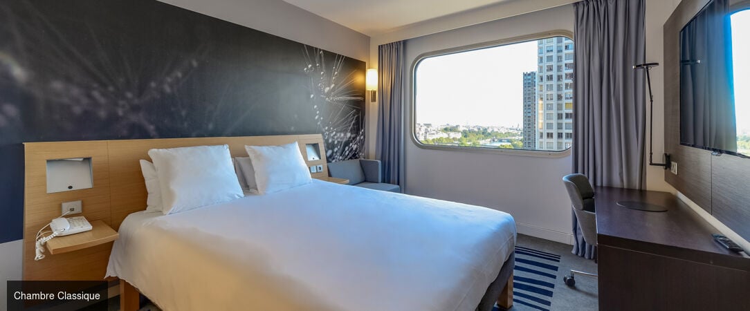 Novotel Paris Centre Tour Eiffel ★★★★ - Une adresse contemporaine sur les quais de Seine, idéale pour explorer Paris à pied. - Paris, France