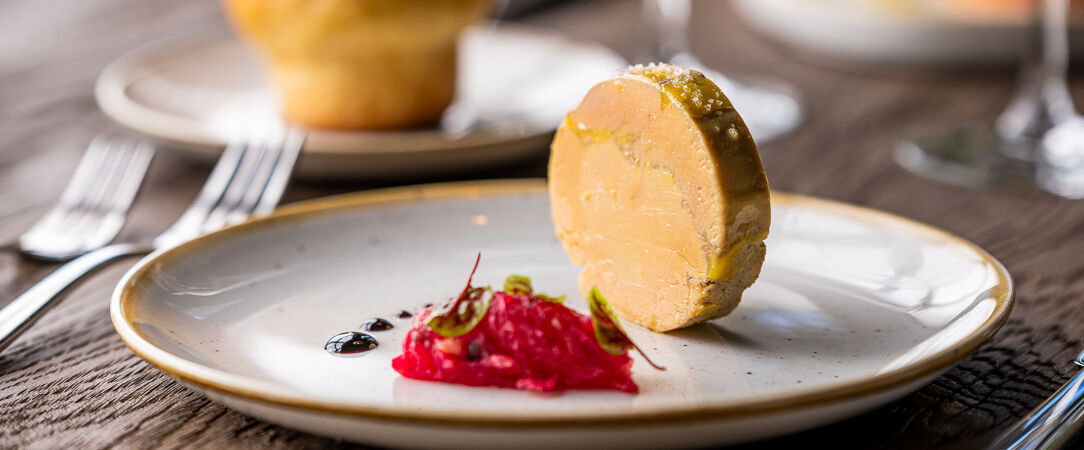 ILY Hotels & Spa à La Rosière ★★★★- Dernière minute - Toute l’élégance d’un chalet alpin ouvert sur la nature estivale. - Savoie, France