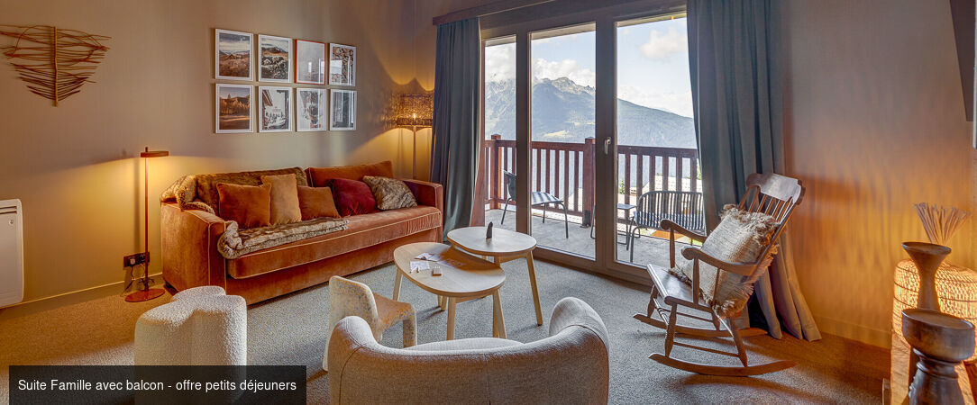 ILY Hotels & Spa à La Rosière ★★★★- Dernière minute - Toute l’élégance d’un chalet alpin ouvert sur la nature estivale. - Savoie, France
