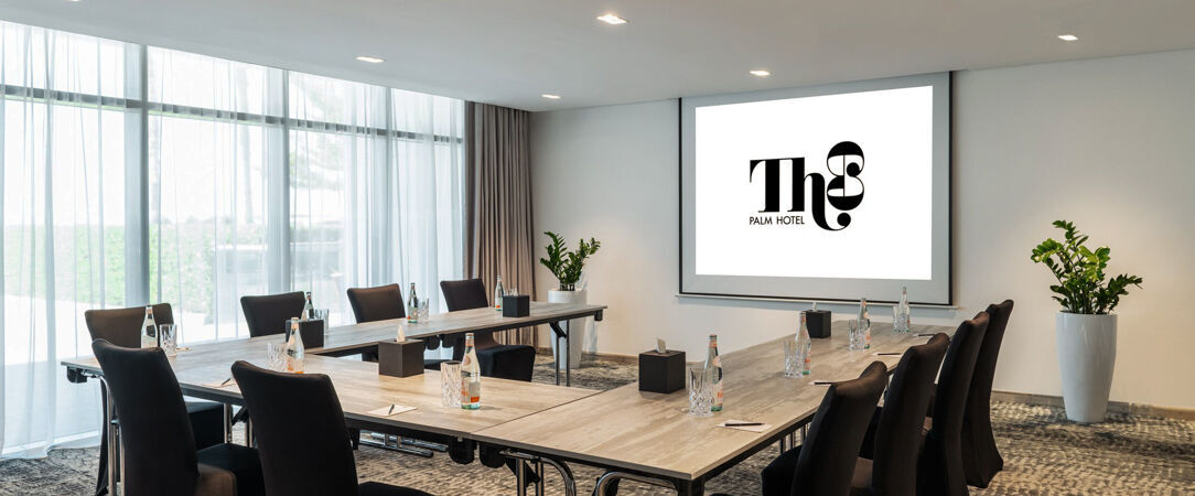 Th8 Palm Dubaï Beach Resort ★★★★★, Vignette Collection par IHG - Luxe contemporain & ambiance balnéaire sur la Palm Jumeirah : une adresse d’exception à Dubaï. - Dubai, United Arab Emirates
