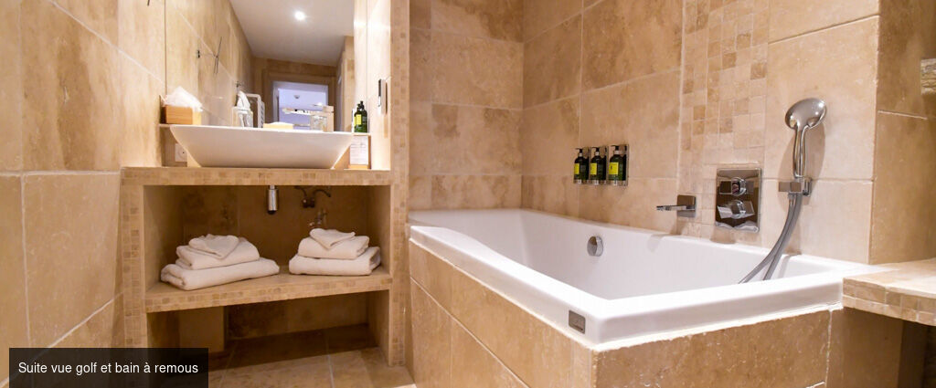 Domaine Ribiera Spa & Golf ★★★★★ - Dernière minute - Luxueuse escapade ensoleillée entre golf et bien-être sous le soleil du Lubéron. - Luberon, France