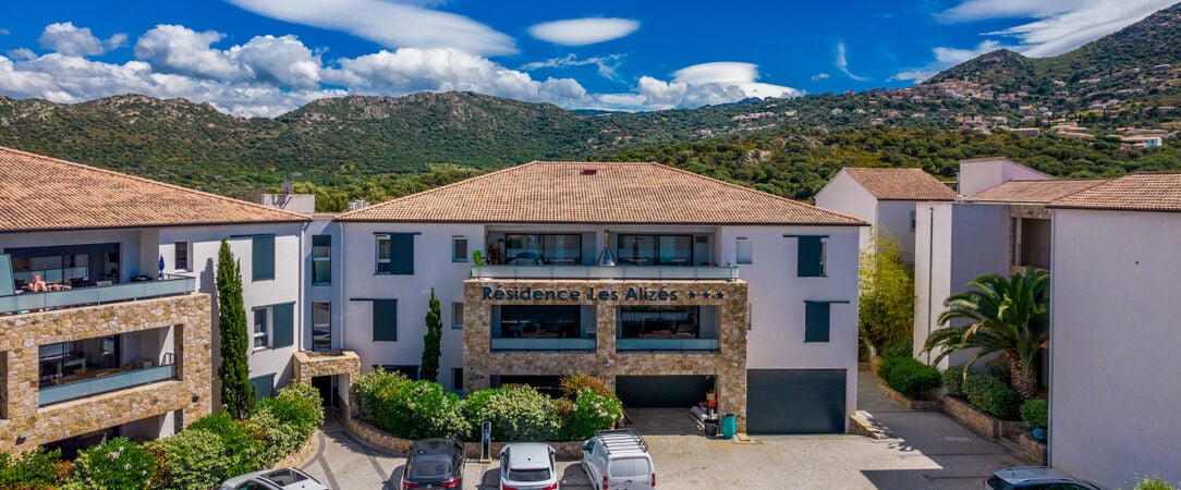 Les Alizés Résidence & Spa - Une adresse corse pour de parfaites vacances en famille, sous le soleil méditerranéen. - Corse, France