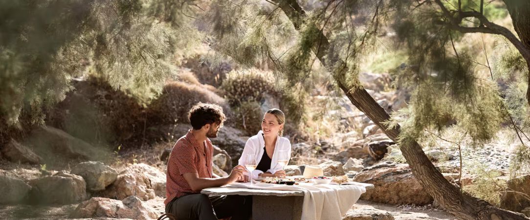 Semeli Coast, Curio Collection by Hilton ★★★★★ - Escapade luxueuse de détente et de farniente sous l’agréable soleil de Mykonos. - Mykonos, Greece