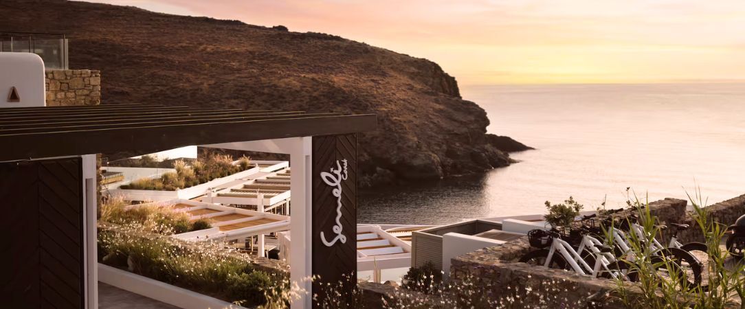 Semeli Coast, Curio Collection by Hilton ★★★★★ - Escapade luxueuse de détente et de farniente sous l’agréable soleil de Mykonos. - Mykonos, Grèce
