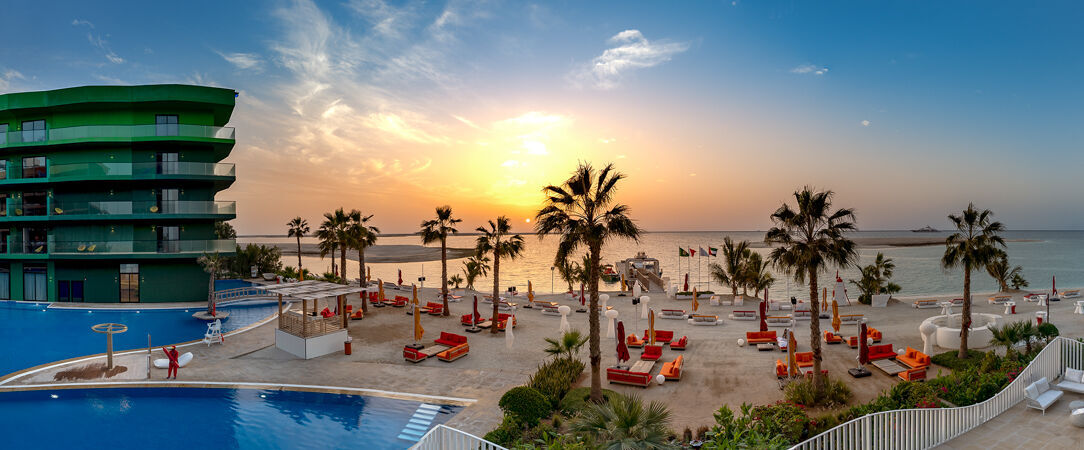 Voco Monaco  Dubaï ★★★★★ - Adults Only - Escapade d’exception à Dubaï sur les World Islands, où luxe, fête et horizons marins se rencontrent. - Dubaï, Émirats arabes unis