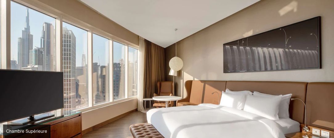 Radisson Blu Hotel, Dubai Canal View ★★★★★ - Écrin luxueux et moderne au bord du Dubaï Canal, où le scintillement des eaux se mêle à la magie de la Skyline. - Dubaï, Émirats arabes unis