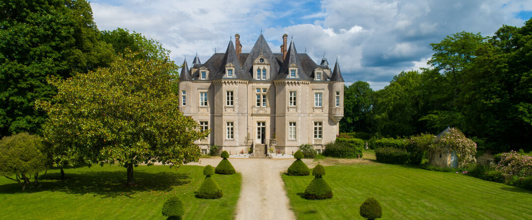 Château de la Grange-Moreau - Séjour d’exception dans un majestueux château style Renaissance au cœur de la Sarthe. - Pays de La Loire, France