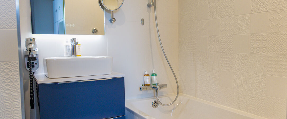 Hôtel Spa Marin de la Baie des Anges ★★★★ - Évasion iodée en Bretagne, entre horizons marins et bien-être ressourçant. - Bretagne, France