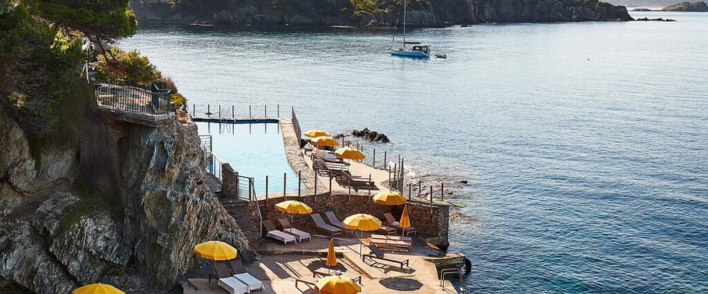 Hôtel Le Provençal - Giens ★★★★ - Un écrin mythique sur la presqu’île de Giens, entre mer, soleil du Sud et pinède. - Hyères, France