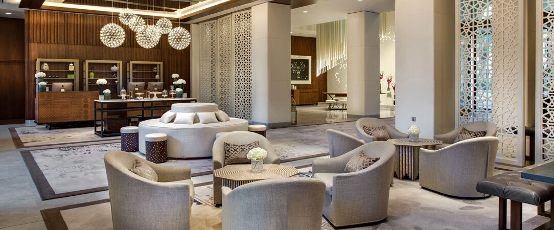Royal Rose Abu Dhabi, a Curio Collection by Hilton Affiliated Hotel ★★★★★ - Émerveillement, élégance et émotion au cœur de l’extraordinaire cité de Dubaï. - Dubai, United Arab Emirates