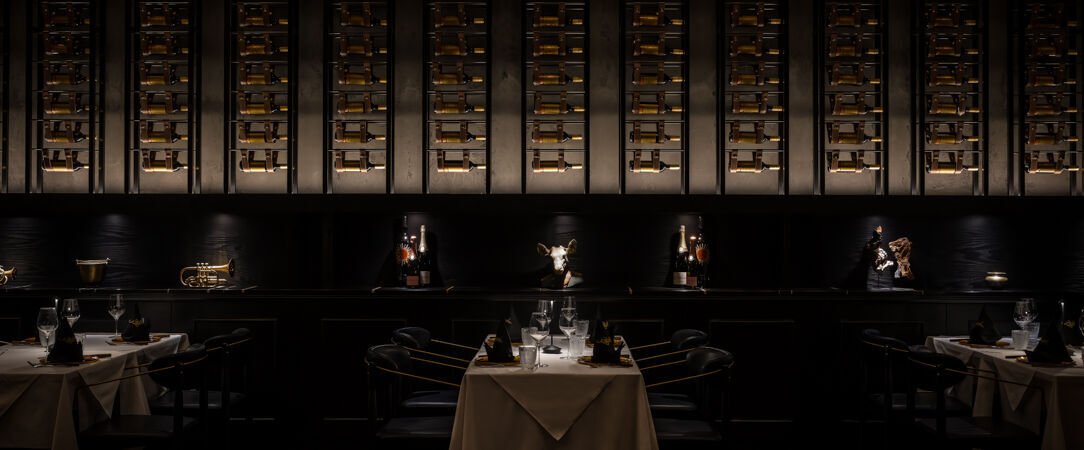 Royal Rose Abu Dhabi, a Curio Collection by Hilton Affiliated Hotel ★★★★★ - Émerveillement, élégance et émotion au cœur de l’extraordinaire cité de Dubaï. - Dubai, United Arab Emirates