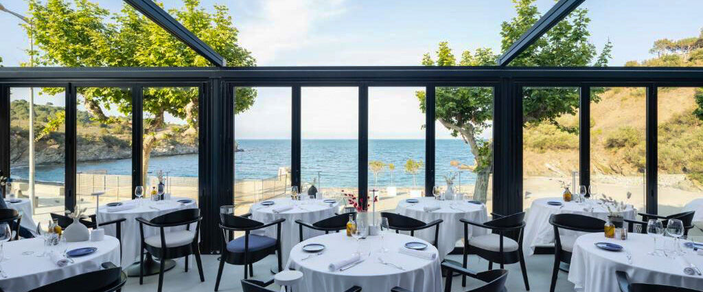 Les Elmes - Hôtel, Spa & Plage Privée ★★★★ - Une adresse d’exception posée sur le sable à Banyuls, entre la mer turquoise et les collines du Roussillon. - Banyuls-sur-Mer, France