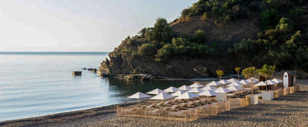 Les Elmes - Hôtel, Spa & Plage Privée ★★★★ - Une adresse d’exception posée sur le sable à Banyuls, entre la mer turquoise et les collines du Roussillon. - Banyuls-sur-Mer, France