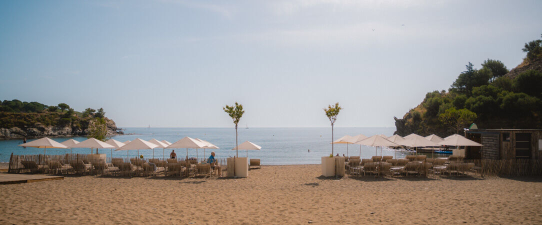 Les Elmes - Hôtel, Spa & Plage Privée ★★★★ - Une adresse d’exception posée sur le sable à Banyuls, entre la mer turquoise et les collines du Roussillon. - Banyuls-sur-Mer, France