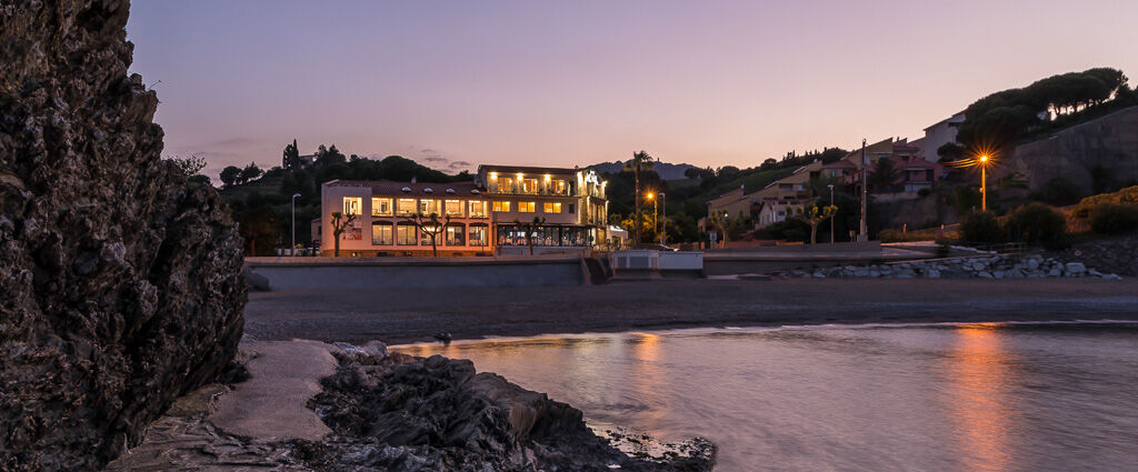 Les Elmes - Hôtel, Spa & Plage Privée ★★★★ - Une adresse d’exception posée sur le sable à Banyuls, entre la mer turquoise et les collines du Roussillon. - Banyuls-sur-Mer, France