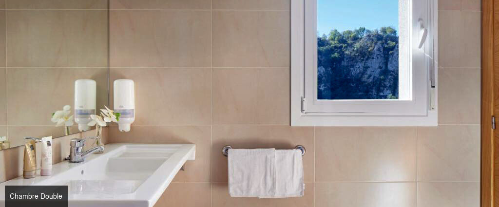 Hotel Iraipe Santuario De Arantzazu - Une adresse authentique au cœur de la nature du Pays basque, entre Bilbao et Saint-Sébastien. - Basque Country, Spain