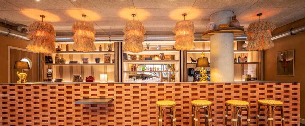 Kopster Paris Porte de Versailles ★★★★ - Une adresse design, pétillante, colorée et décontractée au cœur du 15ème. - Paris, France