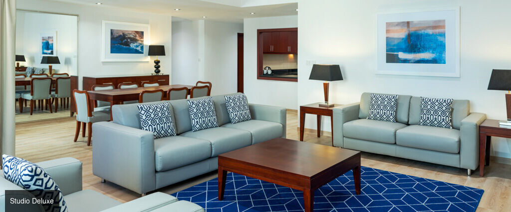 Delta Hotels by Marriott Jumeirah Beach ★★★★ - Une adresse idéale pour vivre Dubaï façon balnéaire chic, entre plage et Marina. - Dubaï, Émirats arabes unis