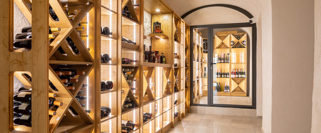 Demeures & Châteaux – Domaine & Château de Valinches - Une échappée bucolique dans un château d’exception, entre nature apaisante et douceur de vivre. - Auvergne-Rhône-Alpes, France