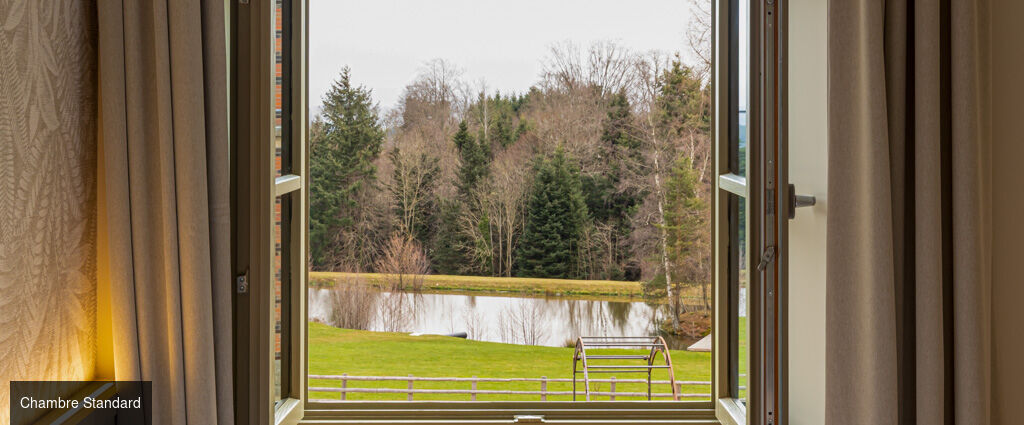 Demeures & Châteaux – Domaine & Château de Valinches - Une échappée bucolique dans un château d’exception, entre nature apaisante et douceur de vivre. - Auvergne-Rhône-Alpes, France