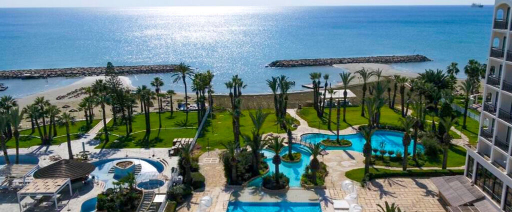 Sandy Beach Hotel & Spa ★★★★ - Une escapade chypriote tout en élégance, rythmée par la mer, le soleil et le bien-être. - Larnaca, Chypre