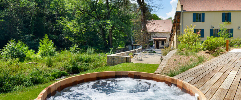 Demeures & Châteaux – Le Moulin des Templiers - Une escapade authentique au cœur du Morvan, dans un moulin du XIIᵉ siècle sublimé par la nature et le bien-être. - Bourgogne, France