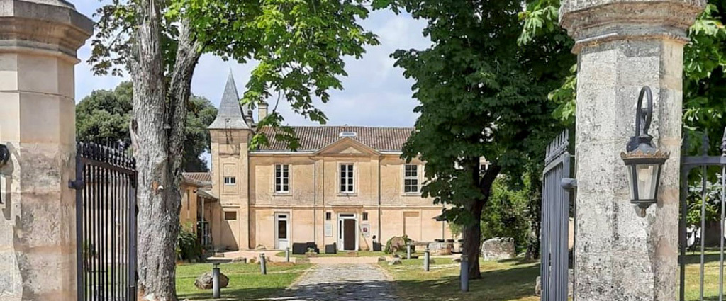 Demeures & Châteaux – Château Fleur de Roques – Puisseguin Saint-Émilion - Une parenthèse raffinée au cœur des vignobles de Saint-Émilion, entre patrimoine, nature et art de vivre bordelais. - Nouvelle-Aquitaine, France