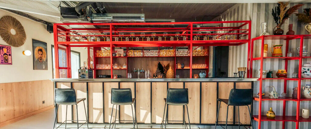 JOST Hôtel Montpellier Centre St-Roch - Un hotspot montpelliérain vivant et stylé, où dormir, savourer et s’amuser prennent une toute nouvelle dimension. - Montpellier, France