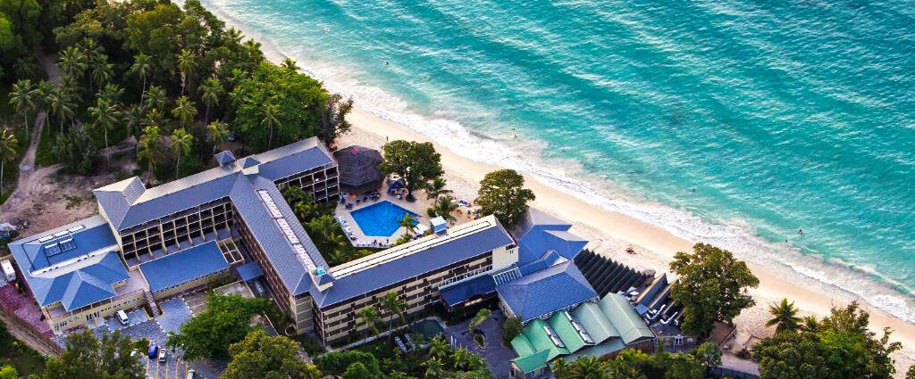 Coral Strand Smart Choice Hotel ★★★★ - Une belle évasion de confort dans l’air délicieux des Seychelles face aux eaux turquoise de Beau Vallon. - Mahé, Seychelles