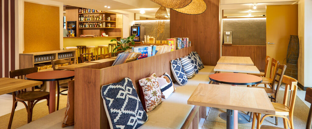 Greet Hôtel Marseille Parc Chanot Vélodrome - Une adresse fraîchement rénovée, bien située dans le quartier du Prado, pour une escale agréable à Marseille. - Marseille, France